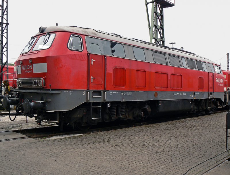 225 018, aufgenommen in Oberhausen