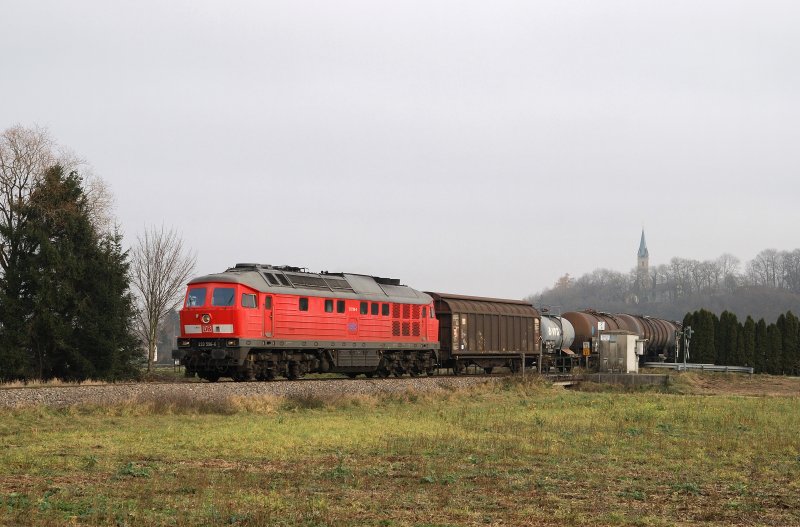 233 596 mit FZT 56512 in Tling (21.11.2007)