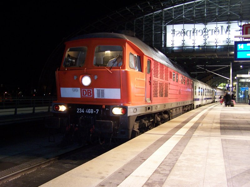 234 468(Erdbeernase) am EC 44 in Berlin Hbf am 13.11.07