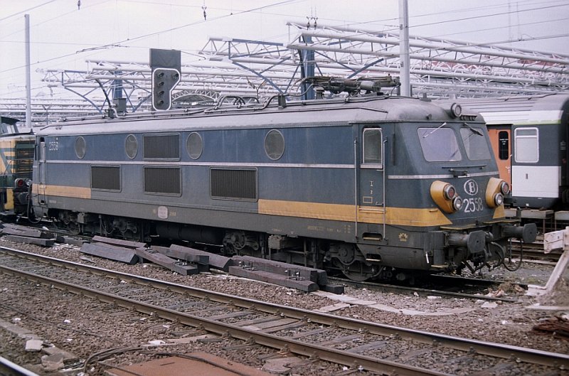 2558 Brussel-Zuid 20-08-1994.