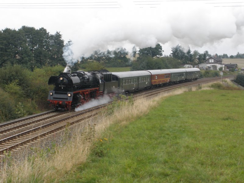 35 1097-1 aus Schwarzenberg auf dem weg nach Neuenmarkt-Wirsberg in Limbach/V am 20.09.08