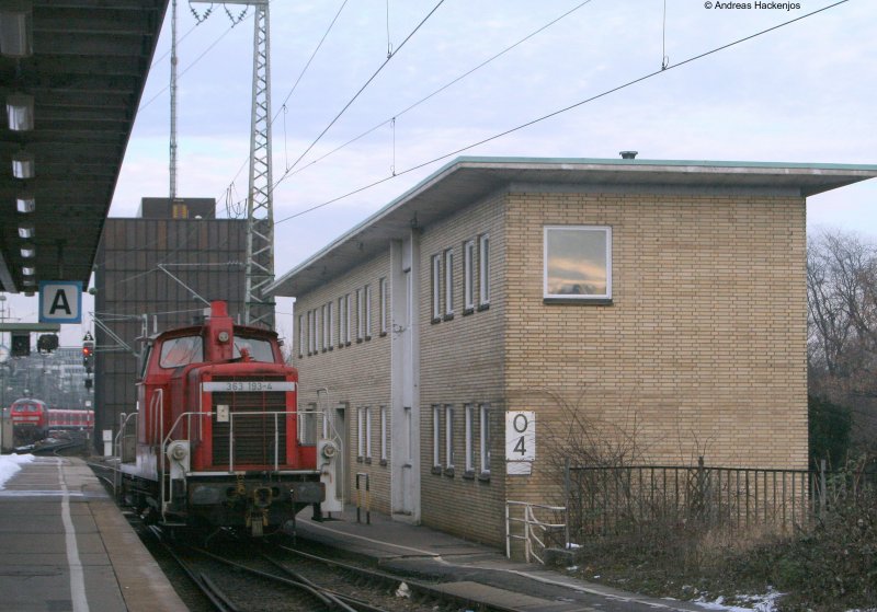 363 193-4 beim Rangieren in Stuttgart Hbf 17.1.09