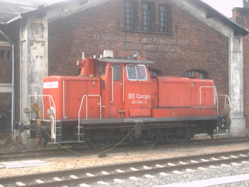 363 664-4  an der Steckdose  wartet am 25.03.05 im Schweriner Bahnhof auf neue Aufgaben.
<a href= http://www.bahnbilder.de/kauf  target= _blank ><img src= http://www.bahnbilder.de/counter/counter_new.php?key=102715647  alt= Bahnbilder.de  title= bahnbilder.de  border= 0 ></a>
