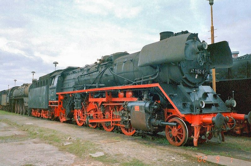 41 1150-6 im RAW Meiningen anllich einer Fahrzeugausstellung, 2004