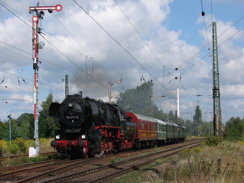 52 8177-9 mit dem Sonderzug nach Delitzsch am 30.08.2008 in Wolfen