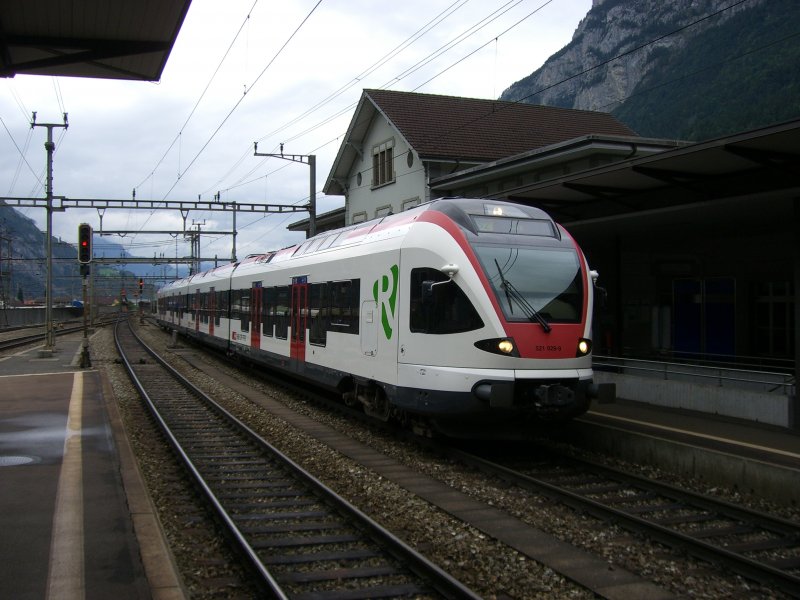 521 029 in Erstfeld. (16.08.2007)