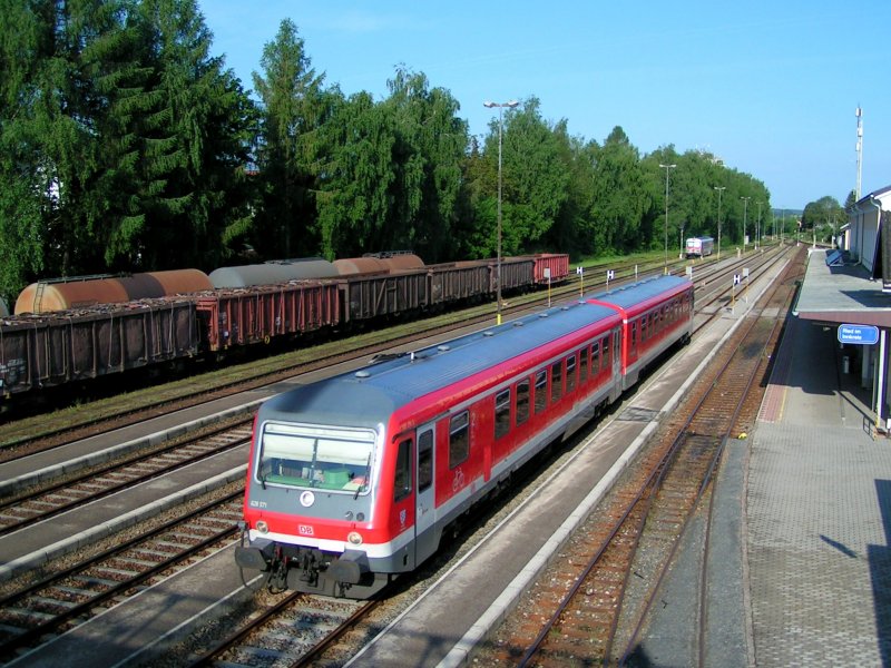 628571(Stadt Vilsbiburg) ist als ER5991 am Weg nach Linz Hbf; 090509