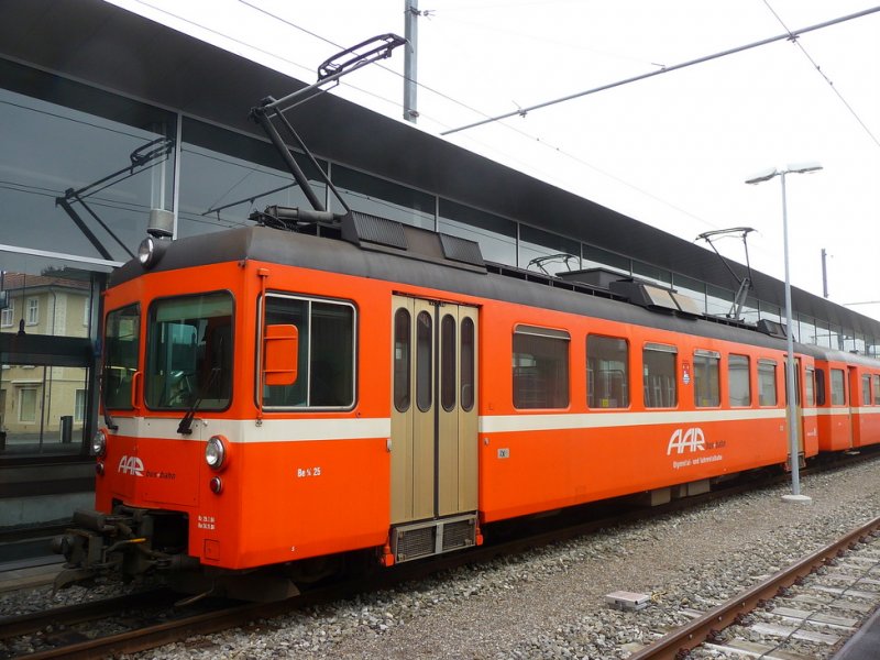 AAR - Triebwagen Be 4/4 25 in Menziken am 07.02.2009