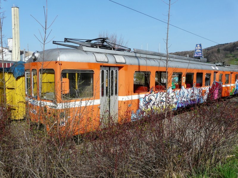 AAR - Triebwagen Be 4/4 11 zum Abruch Abgestellt in einem Industriegeleise auserhalb von Reinach am 09.04.2009