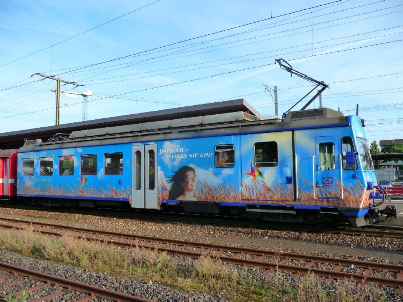 AB - Triebwagen BDe 4/4 44 mit Werbung im Bahnhof von Gossau am 03.09.2008