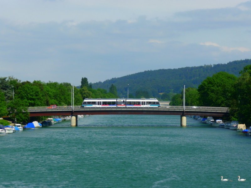 asm - Triebwagen Be 2/6 510 auf der Aarekanalbrcke in Nidau am 24.06.2009