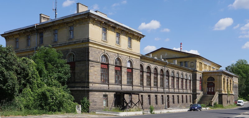 Bahnhof Decin Vychod Decin Ost Fruher Nordwestbahnhof Tetschen Dieses Grosse Ehemals Reprasentative Eg Steht Bahnbilder De