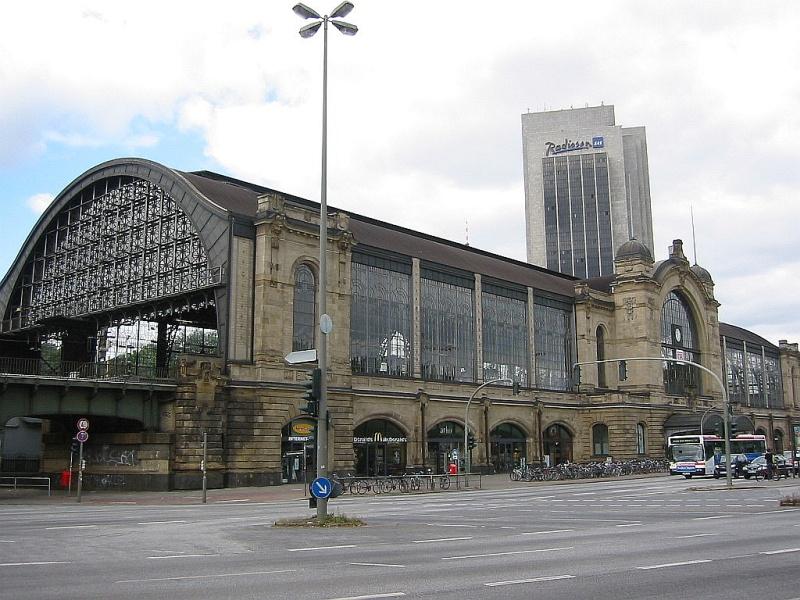 Bahnhof Hamburg-Dammtor am 17.07.2005.