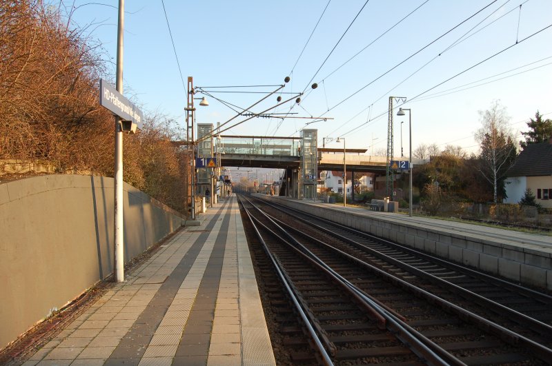 Bahnhof Heidelberg Pfaffengrund/Wieblingen. 03.12.2007