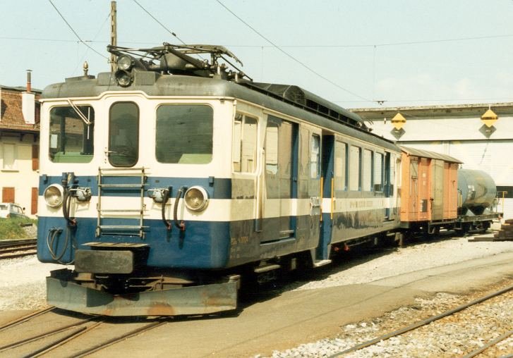 BDe 4/4 3004 vor der MOB - Werksttte in Chernex im Mai 1986