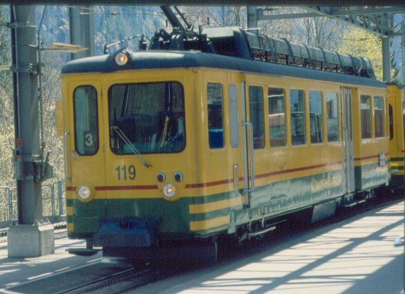 BDhe 4/4  119
25.04.04 Lauterbrunnen