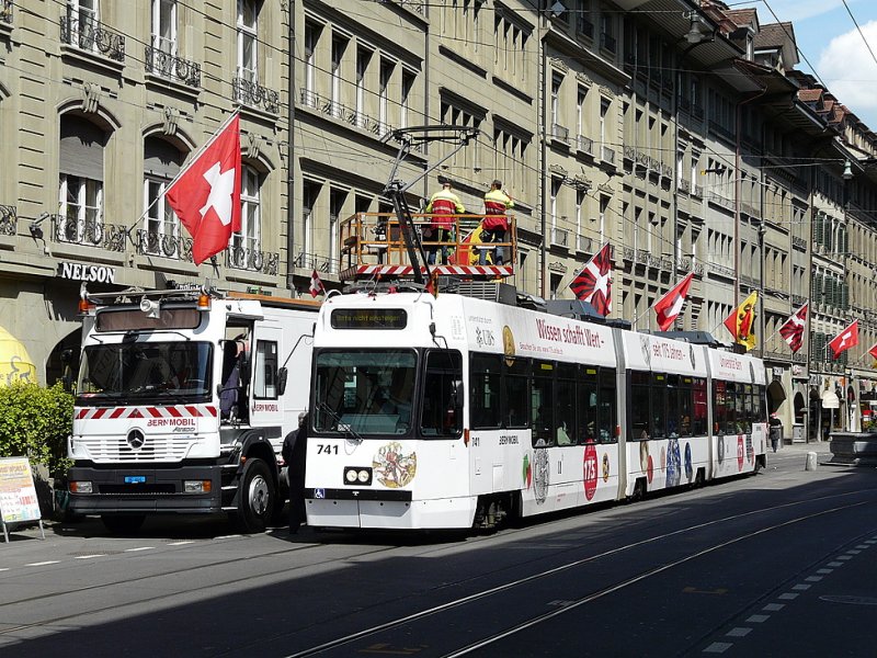 Bern mobil - Tram Be 4/8 741 unterwegs auf Diesntfahrt in der Stadt Bern am 03.05.2009