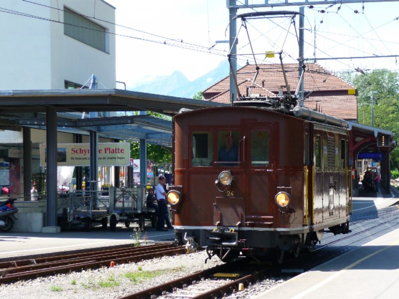 BOB - Oldtimer HGe 3/3 24 bei Rangierarbeiten in Interlaken Ost am 16.08.2008