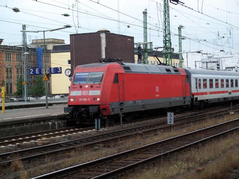 Br 101 054 von Norddeich Mole nach Cotttbus (IC 2131) (25.7.2007)