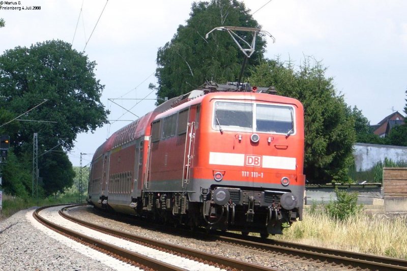 BR 111 111-1 schiebt den von der Strung betroffenen RE4 Wagenpark weiter PPlanmig nach Dorrtmund, nchster halt ist Geilenkirchen