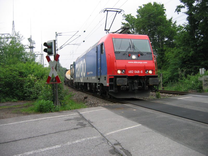 BR 482 048-6 mit Containerzug