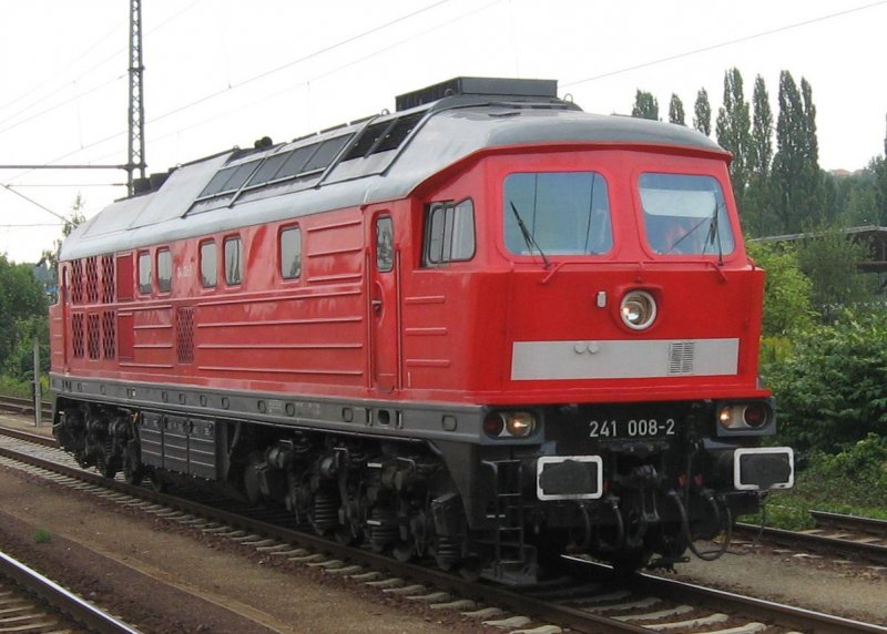 BR241 008-2
Bahnhof Cossebaude
Vorbereitung/Abholung Kesselwagenzug
27.08.2008