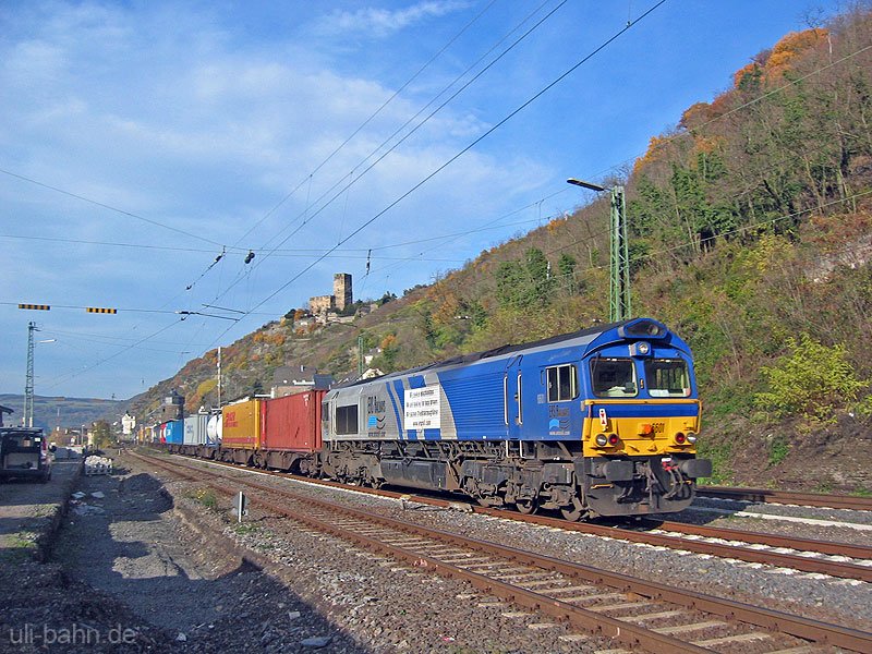 Class 66 6601 der ERS am 16.11.2006 in Kaub.