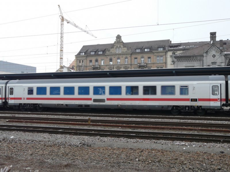 DB - 2 Kl. Personenwagen Typ Bpmz 61 80 20-94 414-5 im Bahnhof von Konstanz am 20.02.2009