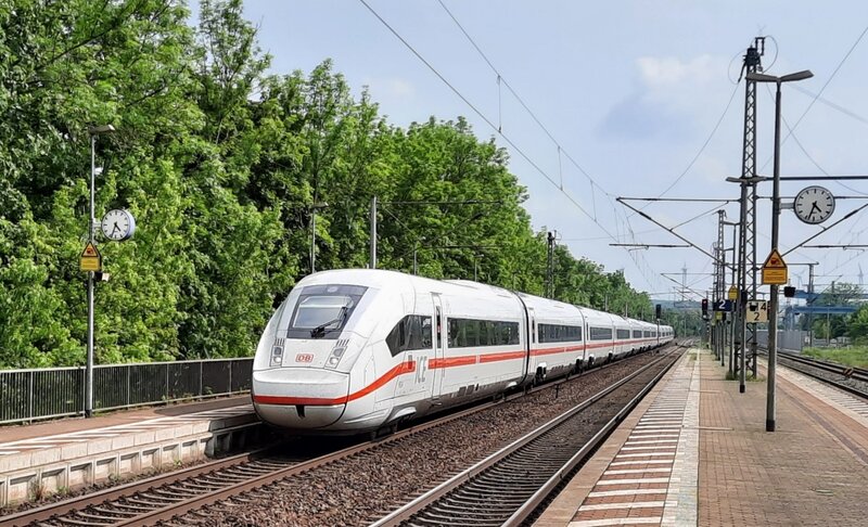 DB 412 xxx als ICE 598 von München Hbf nach Berlin Gesundbrunnen  