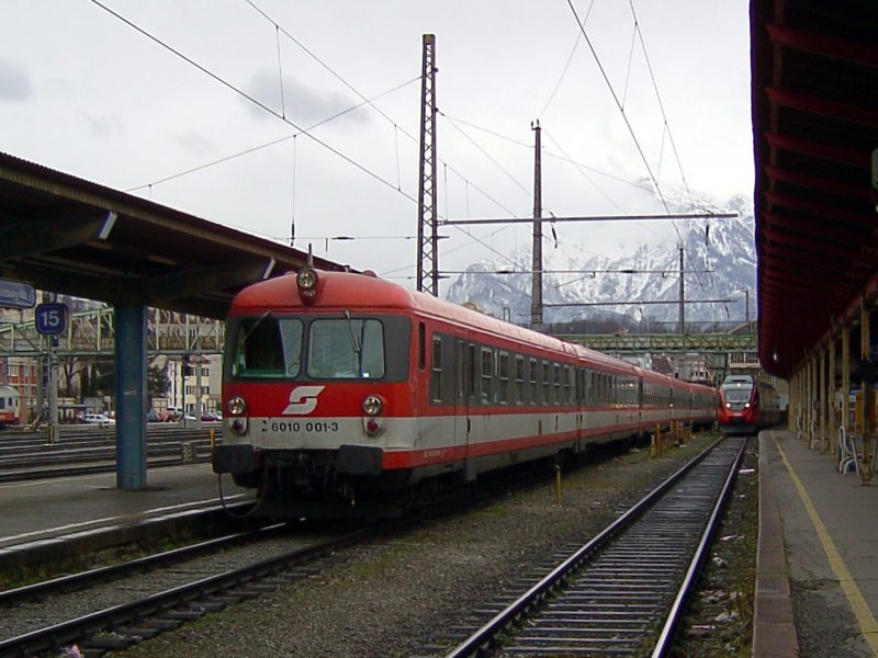 Der 4010 001 am 02.02.2008 als IC nach Graz auf Gleis 14 in Salzburg Hbf. 