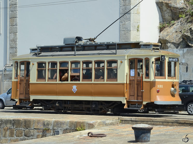 Der Electrico No 131 Der Sociedade De Transportes Colectivos Do Porto Stcp In Ufernahe Zum Douro Aufgenommen Im Mai 2013 Bahnbilder De