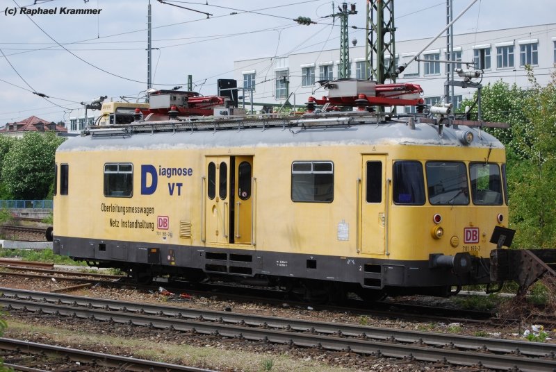 Der Oberleitungsmesswagen 701 165 (Diagnose VT) kommt am 05.05.09 gerade von einem Einsatz zurck und wird am Bahnhof Mnchen-Ost abgestellt. 