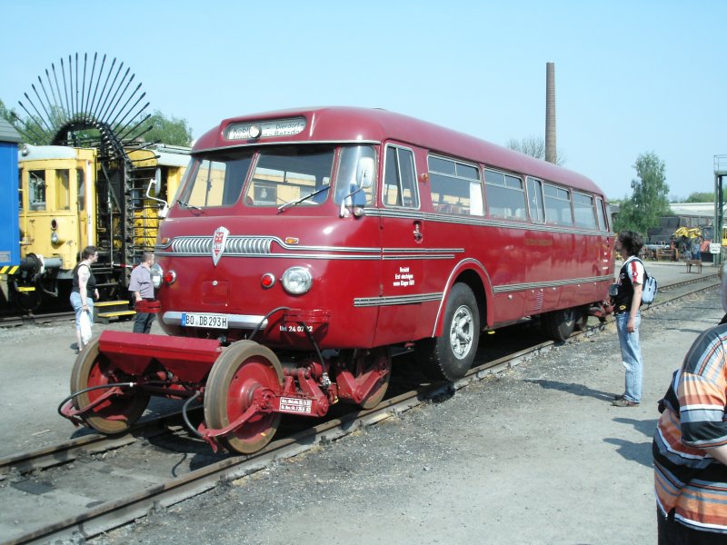 Der Schiene-Strae-Bus im Eisenbahnmuseum in Bochum-Dahlhausen.