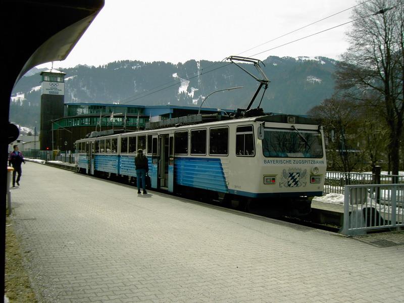 Der Taltriebwagen der Bayrischen Zugspitzbahn