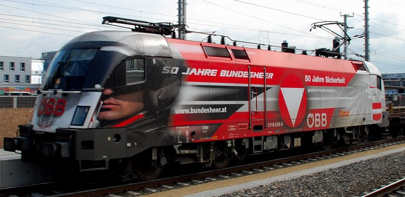 Die 1116 246 durchfuhr am 9.5.2009 mit einem Gterzug von Wien den Bahnhof St.Plten.