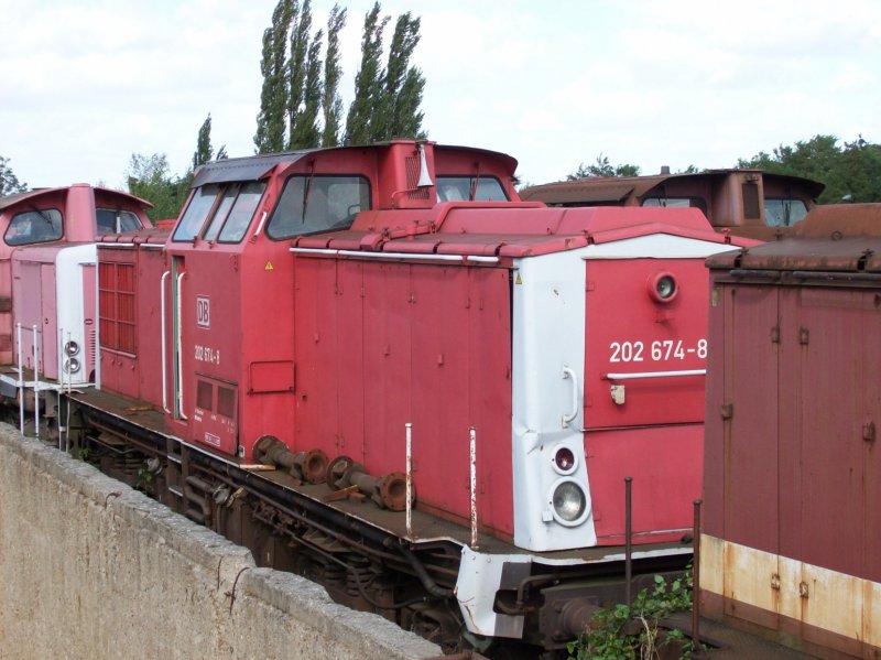 Die 202 674-8 mit Unfallschaden am 15.09.07 in Stendal abgestellt.
<a href= http://staedte.kaposo.de  target= _blank ><img src= http://www.Bahnbilder.de/counter/counter_new.php?key=309690456  alt= Städte auf Kaposo  title= Städte auf Kaposo  border= 0  /></a>