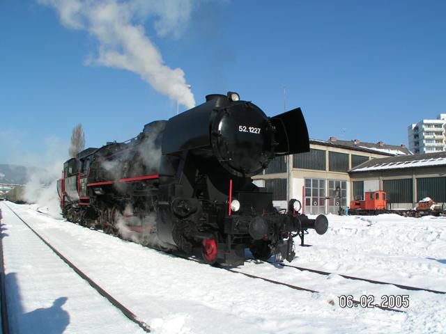  Die 52er beim Wasserfllen in Weiz.
<a href= http://www.bahnbilder.de/kauf  target= _blank ><img src= http://www.bahnbilder.de/counter/counter_new.php?key=335024393  alt= Bahnbilder.de  title= bahnbilder.de  border= 0 ></a>


