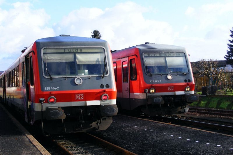 Die 628er stehen in Groen Buseck und warten auf Weiterfahrt. Das Bild ist am 7.02.2009 fotografiert.