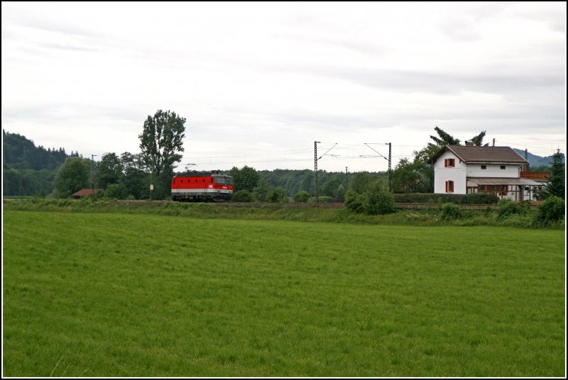 Die Bludenzer 1144 225 fhrt Lz durch das Inntal nach Kufstein. (06.07.07)