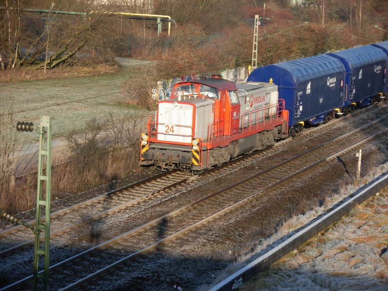 Die DE24 im Veolia-Look mit dem dazu passenden Ganzzug am 02.01.2008 bei Herne-Eickel