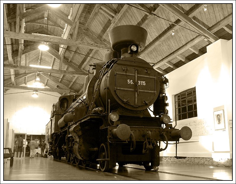 Die nicht betriebsbereite GKB Dampflok 56.3115, ausgestellt im Technischen Eisenbahnmuseum Lieboch (kurz TEML). Aufnahme vom 6.10.2007, 8 Minuten vor Mitternacht ;-)

