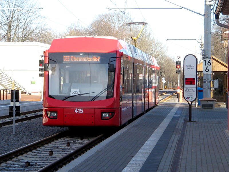 Die Variobahn wartet in Stollberg auf die Ausfahrt Richtung Chemnitz Hauptbahnhof, 14.01.08