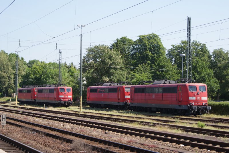 Diese 4 151er warten in Minden (Westf) auf ihren nchsten Einsatz am 02.06.09