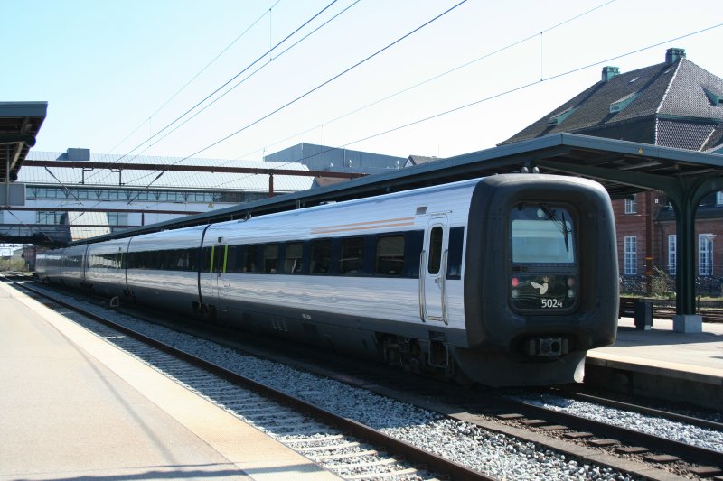 DSB IC 3 5024/5224  Ketil Urne  am 20.4.2008 in Odense.