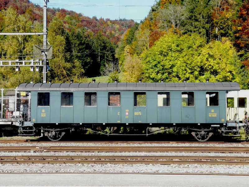 DVZO - Oldtimer Personenwagen 3 Kl. C 6075  im Betriebsareal von Bauma am 11.10.2008