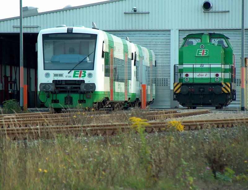 EB VT 004 + EB 22  Lisa 2  vor dem EB Bw Erfurt-Ost; 19.10.2008