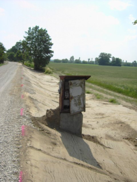 ehemaliger Fernsprechkasten, Einfahrt Gro Gastrose, Zustand 23.06.2007