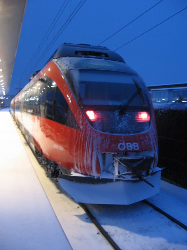 Ein Talentetriebwagen als R nach Bregenz von Bludenz am 27.01.2007 in Riedenburg.