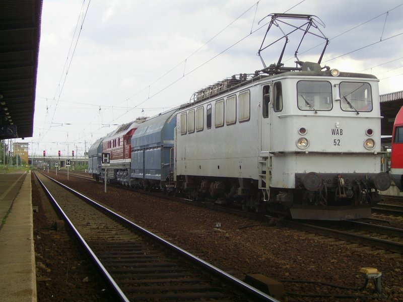 Eine 109 von WAB mit einer alten Ludmilla am 18.08.07 im Bahnhof Berlin-Schnefeld
