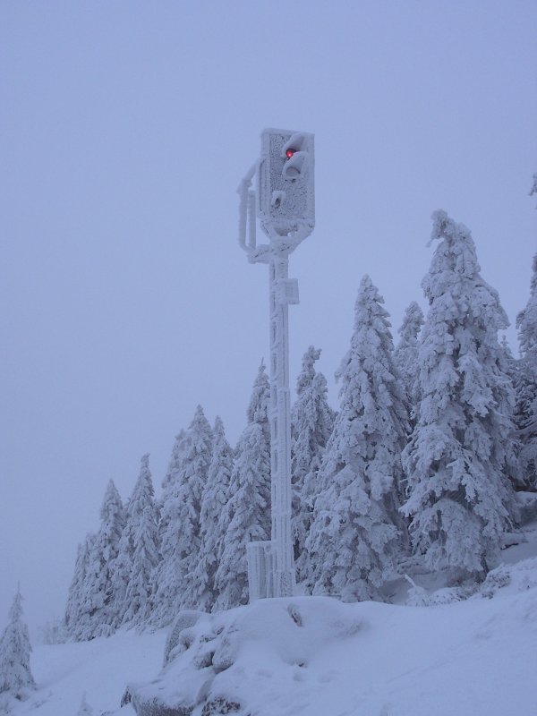 Eingefrorenes HSB-Lichtsignal an der Brockenstrecke